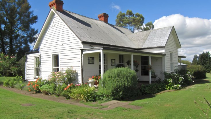 The Hidden Costs of Selling Your House Traditionally (and How Cash Buyers Avoid Them)